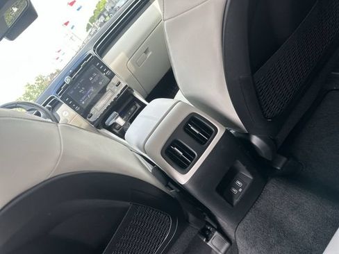 Used 2022 Hyundai Tucson SEL w/ Convenience + Premium Package FWD image 24