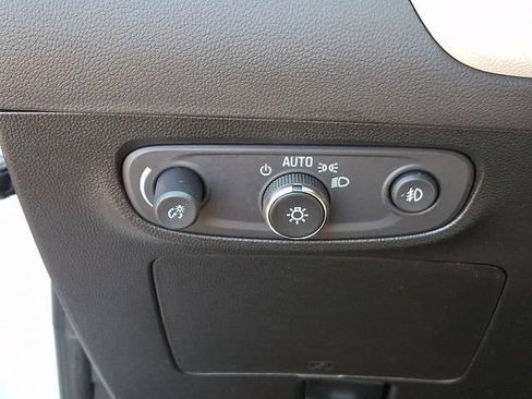 Used 2023 Buick Encore GX Preferred w/ Cold Weather Comfort Package AWD/4WD image 37