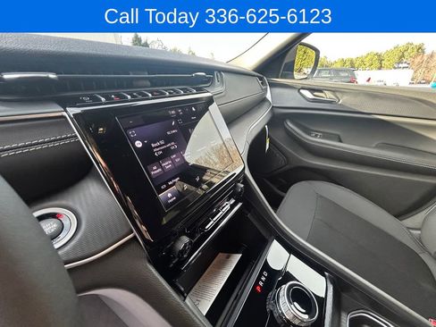 New 2026 Jeep Grand Cherokee L Laredo AWD/4WD image 25