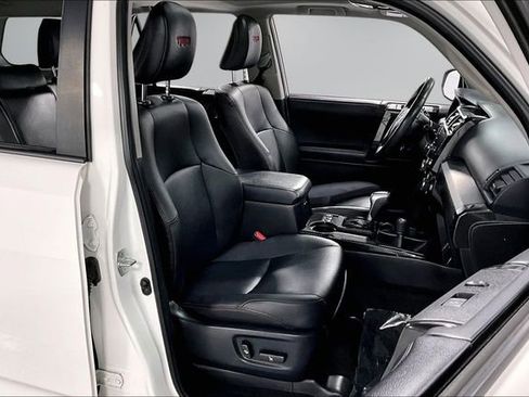 Used 2020 Toyota 4Runner TRD Off-Road Premium w/ Moonroof Package image 28