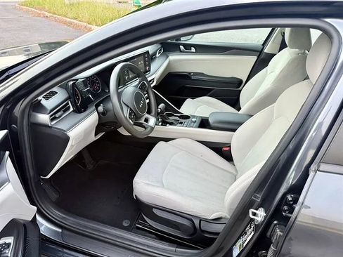 Used 2022 Kia K5 LXS image 12