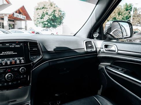 Used 2021 Jeep Grand Cherokee Limited AWD/4WD image 25