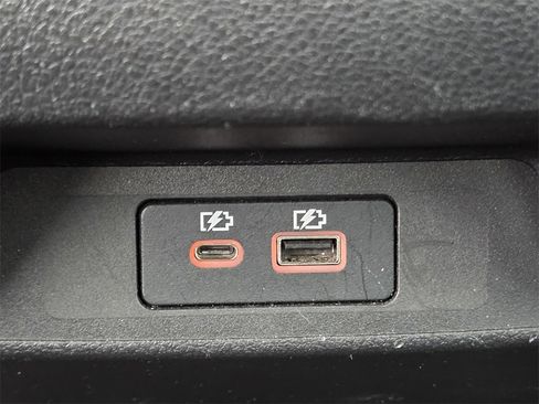 Used 2024 Nissan Altima 2.5 SV image 17