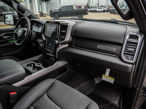 New 2026 RAM 1500 4x4 Crew Cab image 16
