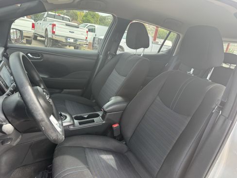 Used 2025 Nissan Leaf S FWD image 13
