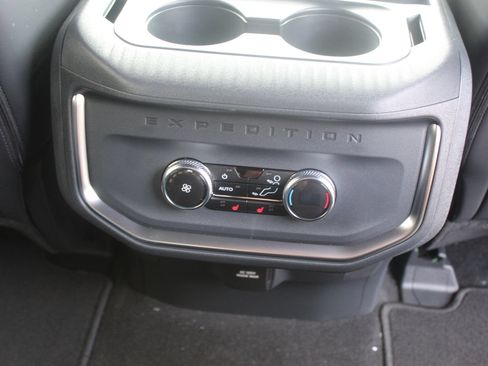 New 2026 Ford Expedition Platinum w/ Stealth Appearance Package AWD/4WD image 14