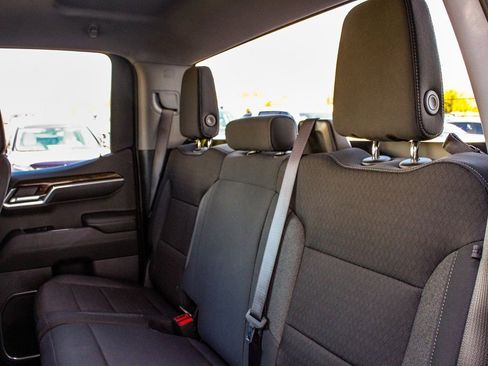 Used 2024 GMC Sierra 1500 Elevation image 32