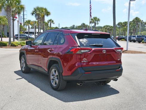 Used 2023 Toyota RAV4 XLE FWD image 4