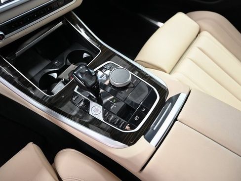 Used 2021 BMW X5 xDrive40i w/ Premium Package image 19