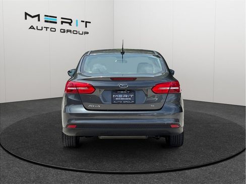 Used 2018 Ford Focus SE FWD image 8