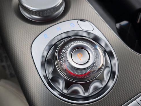 Used 2024 Genesis GV60 RWD image 33