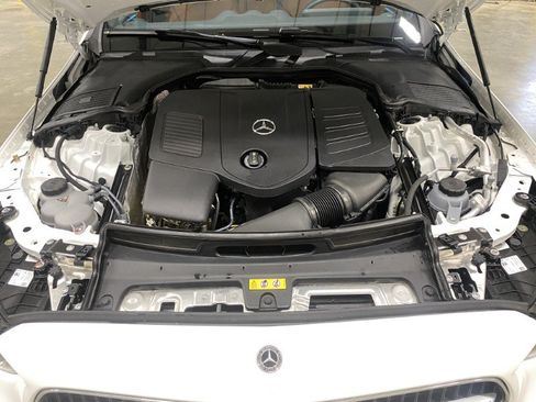 Used 2025 Mercedes-Benz C 300 4MATIC Sedan image 21