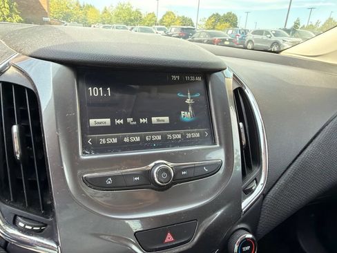 Used 2017 Chevrolet Cruze LT w/ Convenience Package FWD image 13