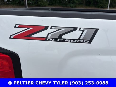 Used 2018 Chevrolet Silverado 1500 LT w/ Texas Edition AWD/4WD image 11