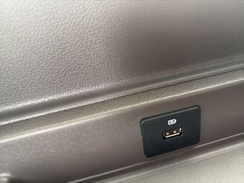 Used 2021 Ford Expedition XLT image 30