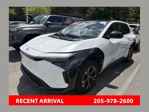 Used 2024 Toyota bZ4X AWD image 1