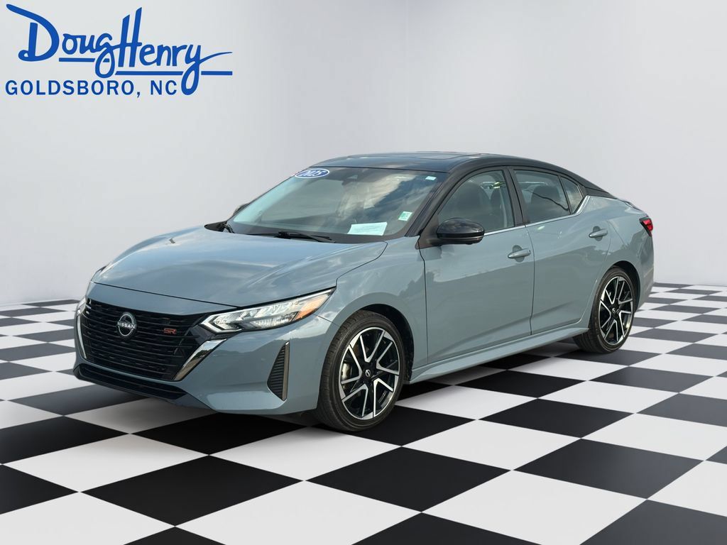 Used 2025 Nissan Sentra SR w/ SR Premium Package FWD image 1