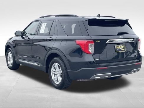 Used 2023 Ford Explorer XLT w/ Equipment Group 202A image 5