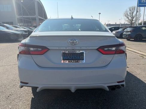 Used 2024 Toyota Camry SE FWD image 4