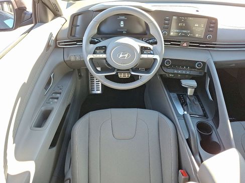 Certified 2025 Hyundai Elantra Sport image 12