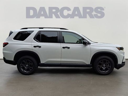 Used 2023 Honda Pilot TrailSport image 8