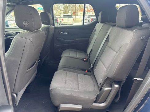 Used 2023 Chevrolet Traverse LT image 25