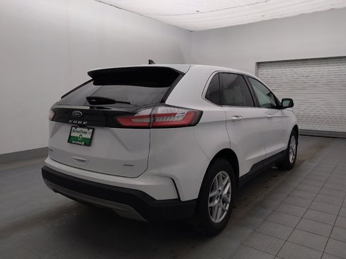 Used 2024 Ford Edge SEL image 9