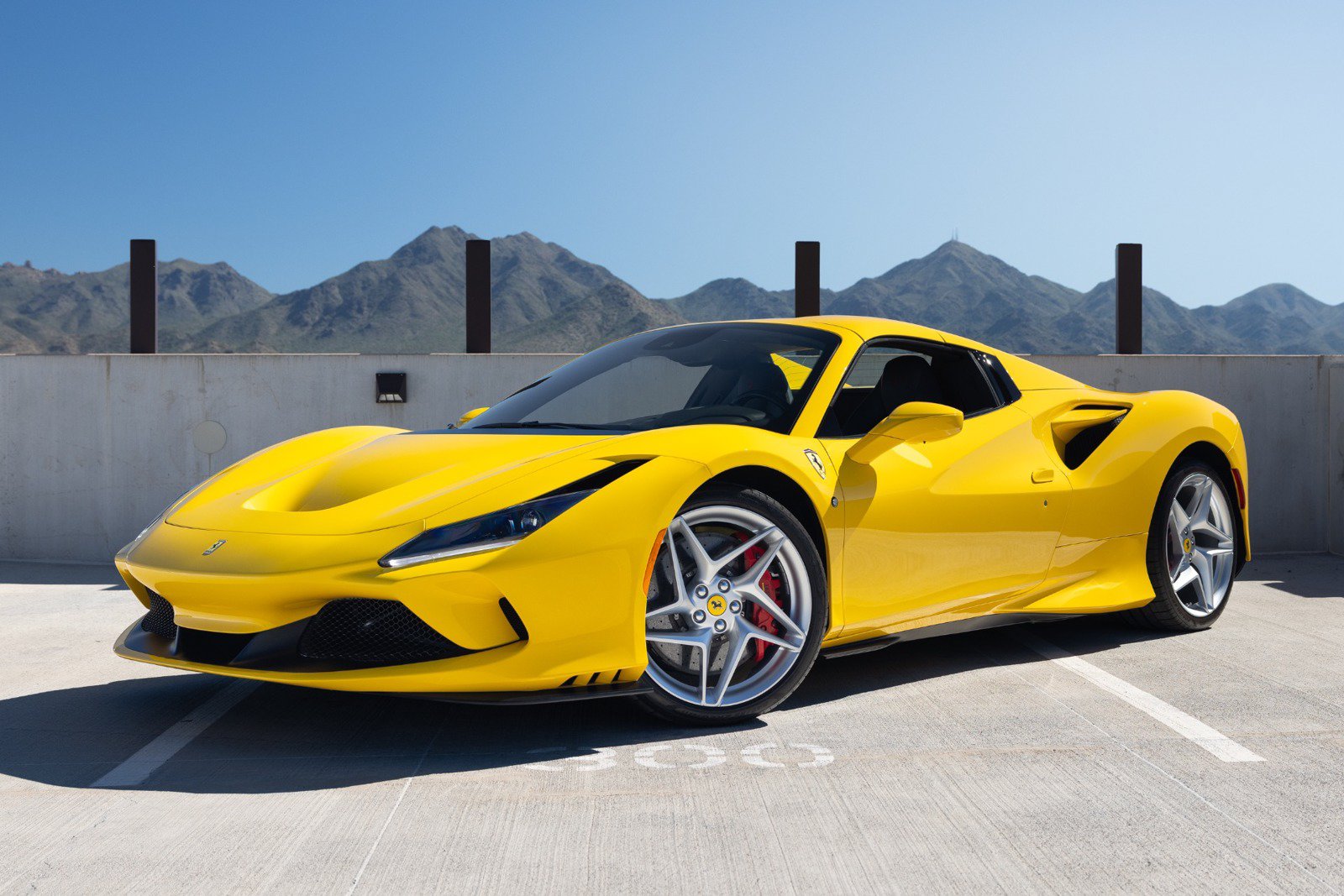 Used 2022 Ferrari F8 Tributo RWD image 2