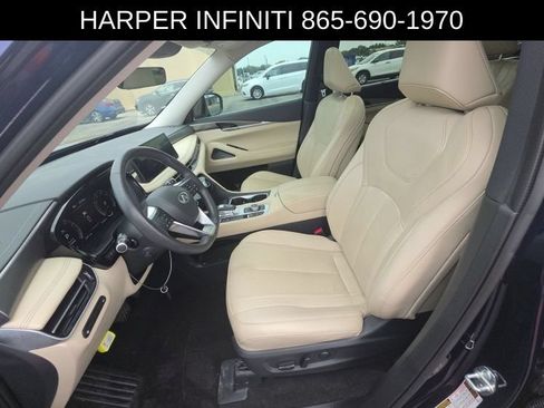 Used 2023 INFINITI QX60 Luxe w/ Cargo Package FWD image 7