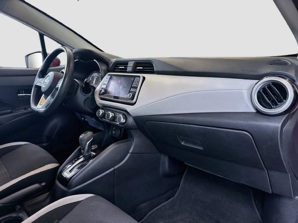 Used 2022 Nissan Versa SV FWD image 29