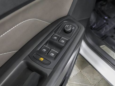 Used 2023 Volkswagen Atlas SE w/ Panoramic Sunroof Package image 35