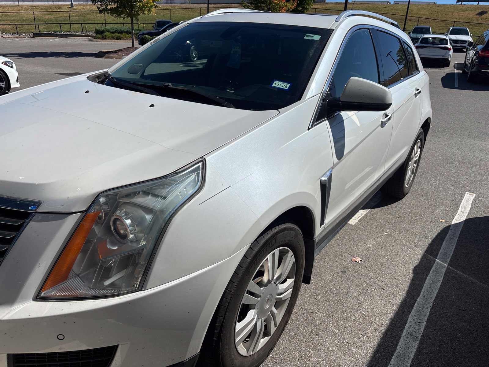 Used 2013 Cadillac SRX Luxury FWD image 3