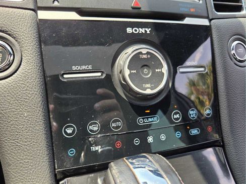 Used 2018 Ford Taurus Limited FWD image 25