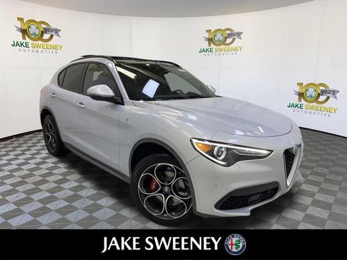 Used 2023 Alfa Romeo Stelvio Ti image 1