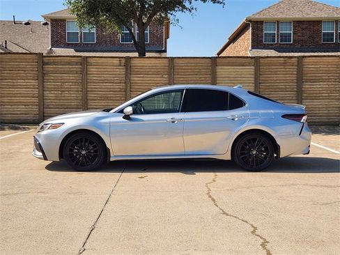 Used 2024 Toyota Camry XSE FWD image 12