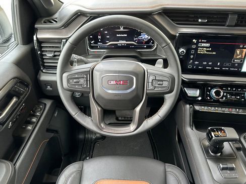 Certified 2025 GMC Sierra 1500 AT4 image 15