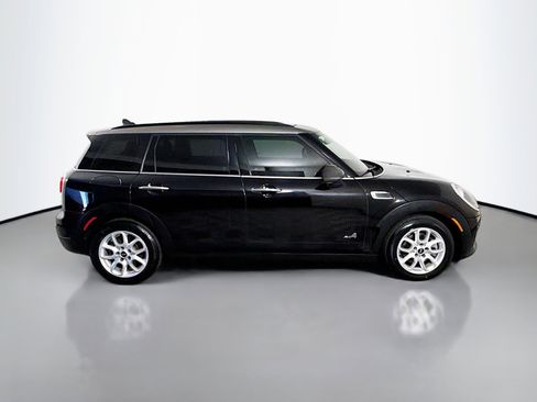 Used 2017 MINI Cooper Clubman ALL4 image 11
