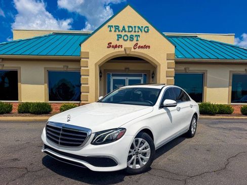 Used 2018 Mercedes-Benz E 300 image 2