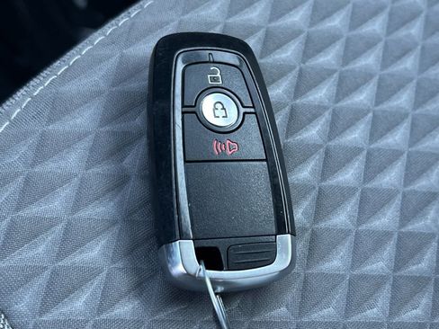 Used 2021 Ford Escape SE image 28