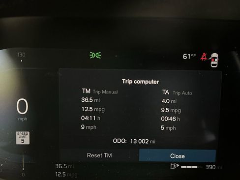 Certified 2025 Volvo XC60 B5 Plus image 12