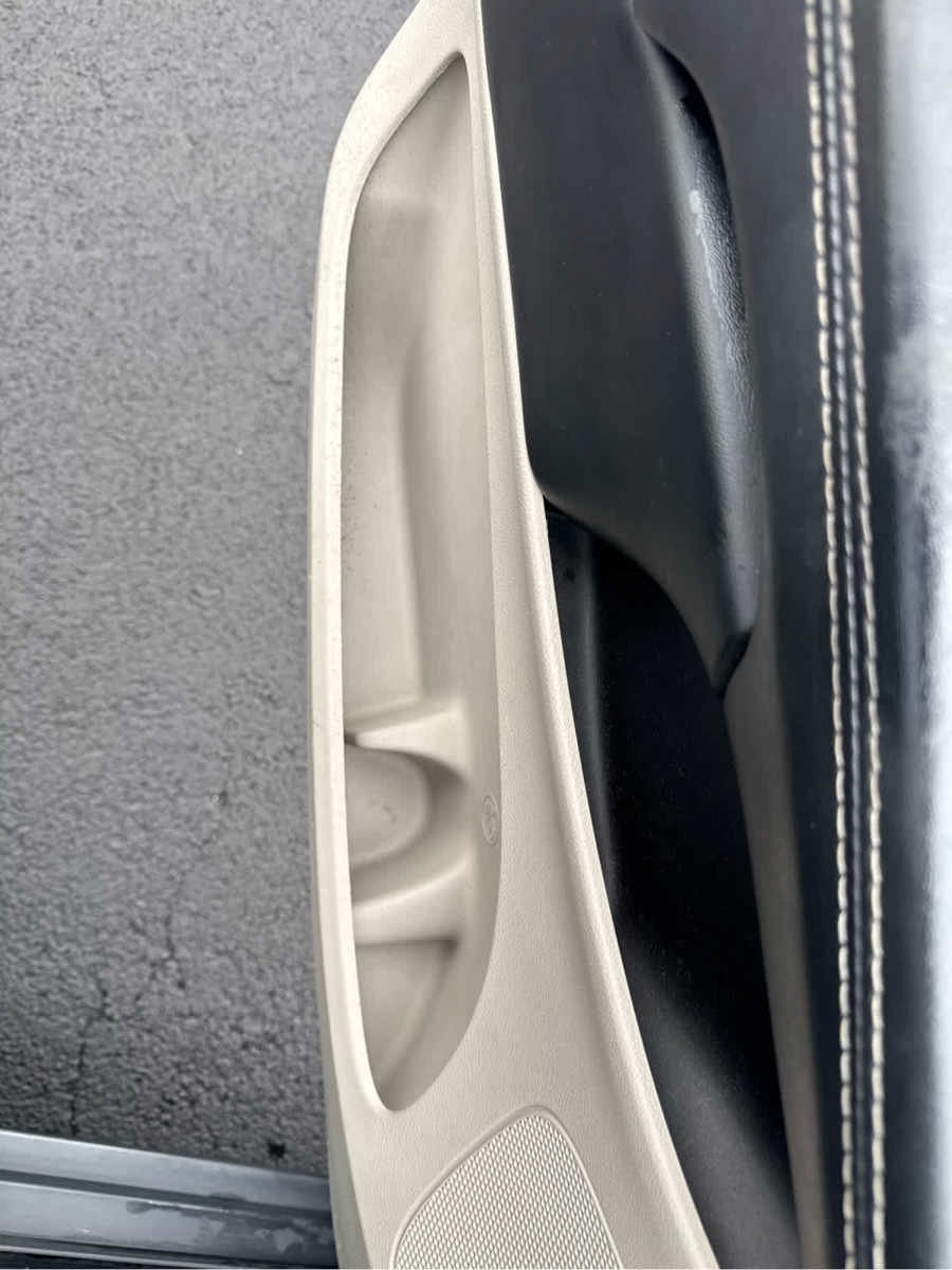 Used 2019 Dodge Grand Caravan SXT FWD image 12