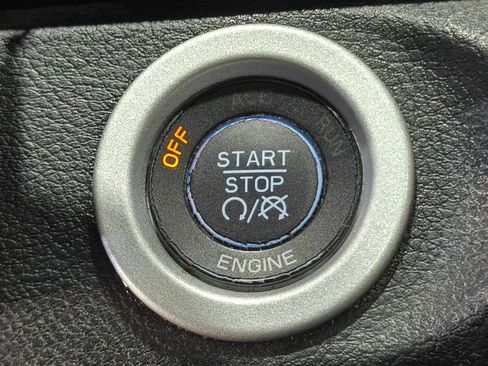 Used 2014 RAM 2500 Laramie w/ Convenience Group AWD/4WD image 14
