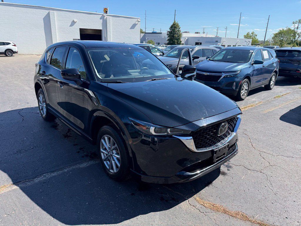 Used 2025 MAZDA CX-5 AWD 2.5 S w/ Preferred Package image 4