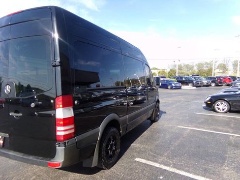 Used 2011 Mercedes-Benz Sprinter 2500 image 44