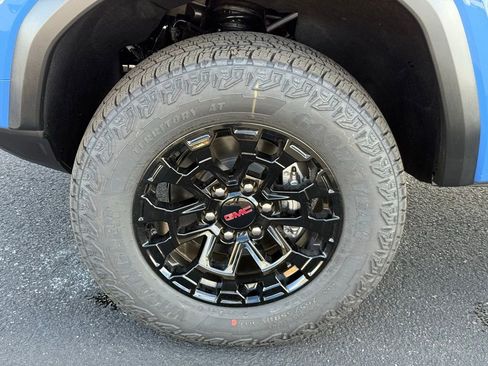 New 2026 GMC Canyon Elevation w/ Convenience Package image 9