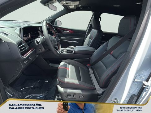 New 2026 Chevrolet Traverse RS image 12