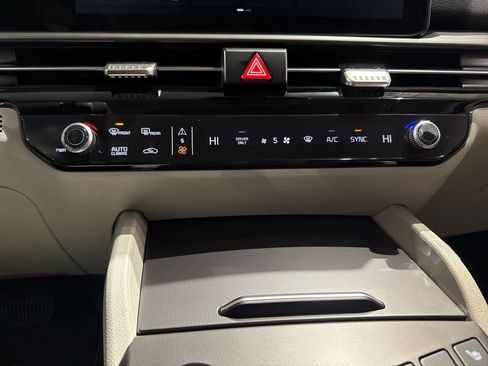 New 2026 Kia Sportage EX image 17