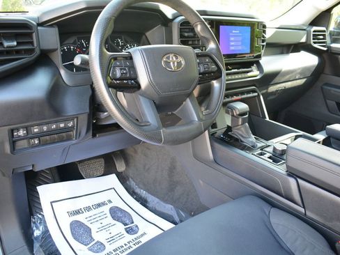 Used 2023 Toyota Tundra SR5 w/ SR5 Convenience Package AWD/4WD image 10