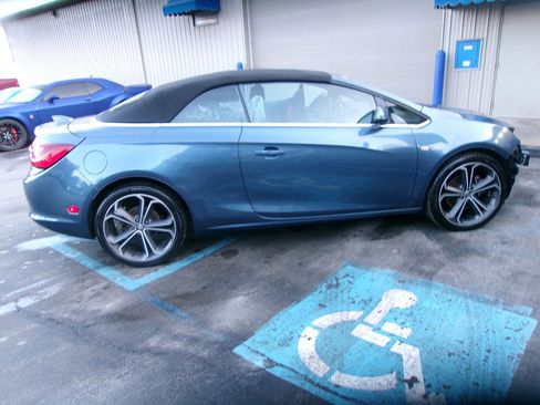 Used 2016 Buick Cascada Premium image 7