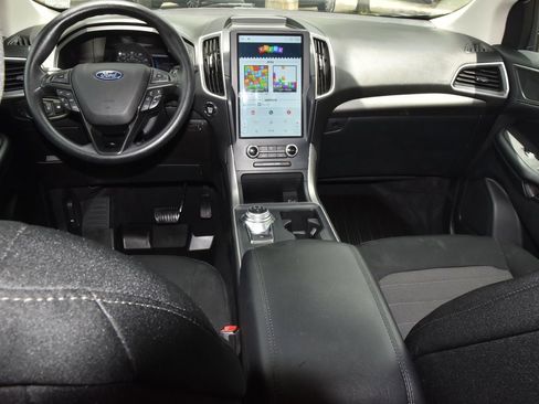 Used 2022 Ford Edge SE w/ Black Appearance Package AWD/4WD image 16